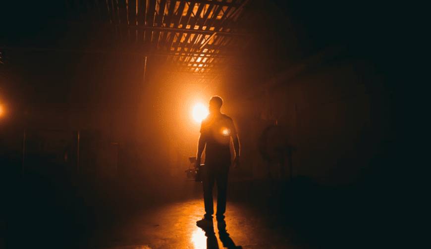 比如县TVC制作全流程揭秘：从创意到成片，打造品牌专属视觉名片