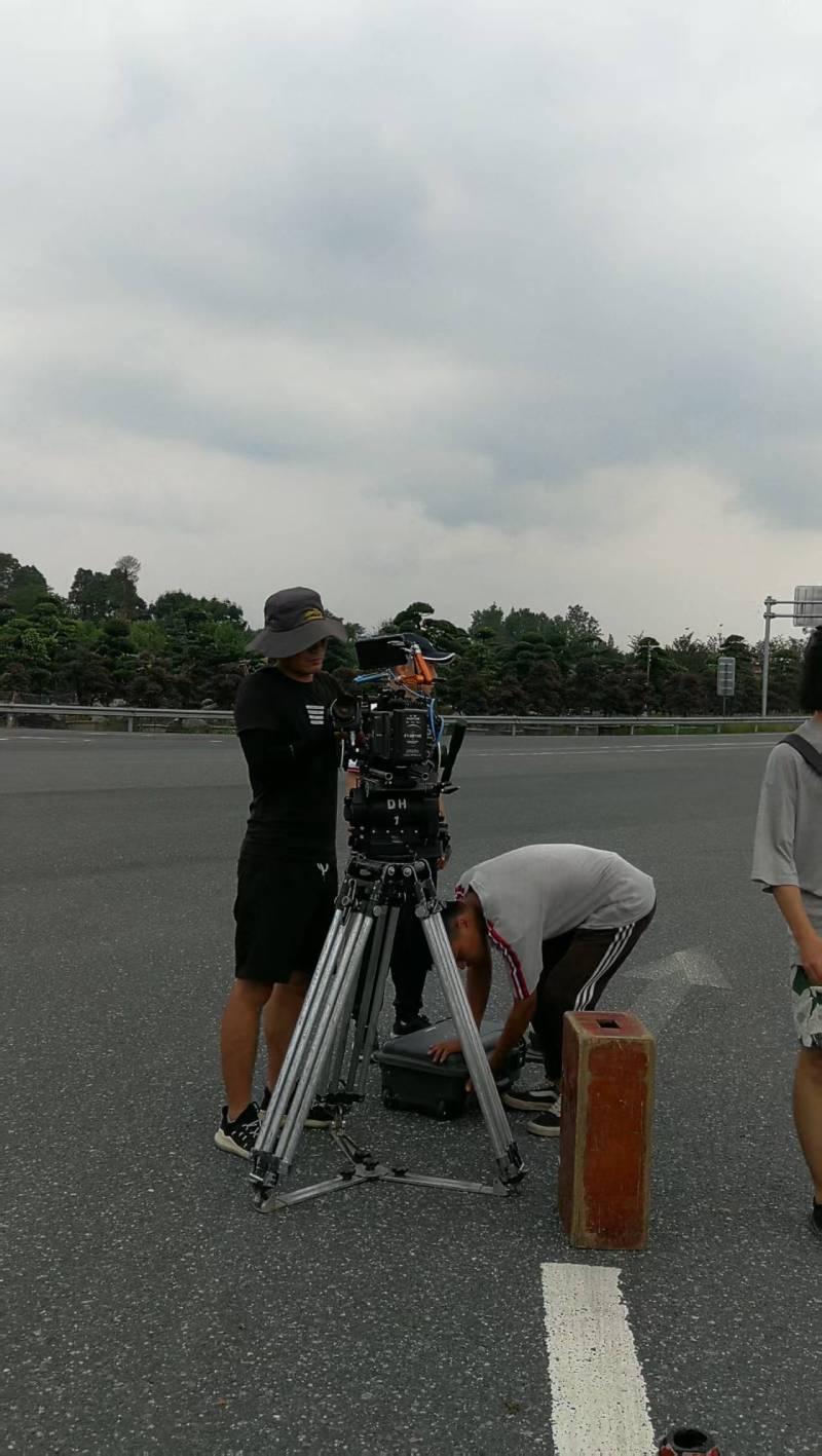 比如县TVC拍摄公司：唤醒集体记忆，构建跨代际沟通桥梁