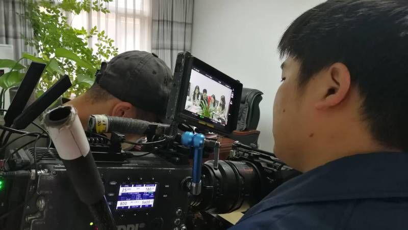 剧本杀式体验：比如县广告片拍摄公司构建沉浸式消费决策路径